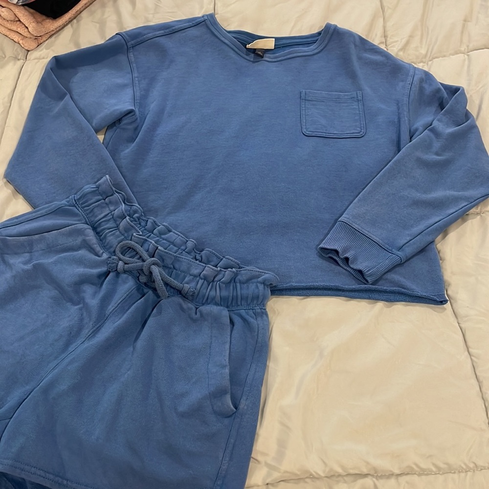 Universal Thread Outfit - Picture 2 of 8